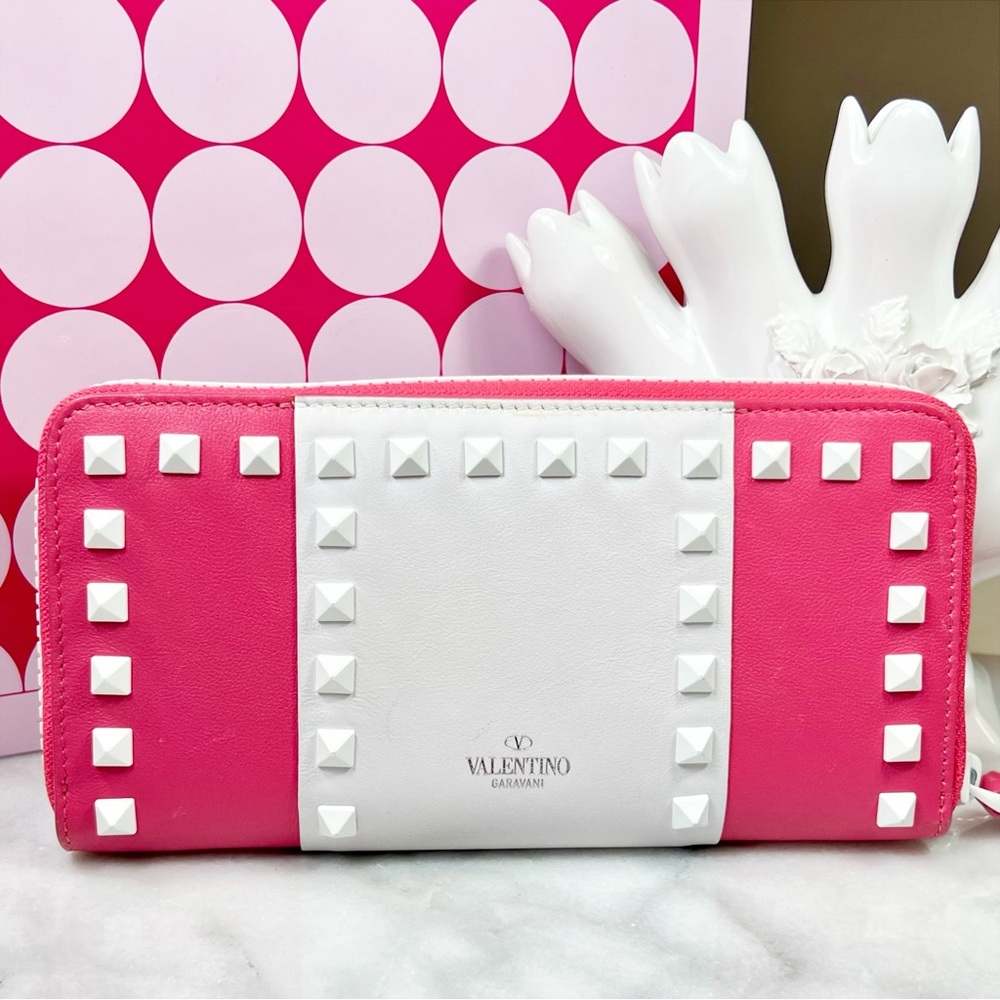 Valentino Garavani Pink & White Vitello Colorblock Rockstud Zip Around Wallet